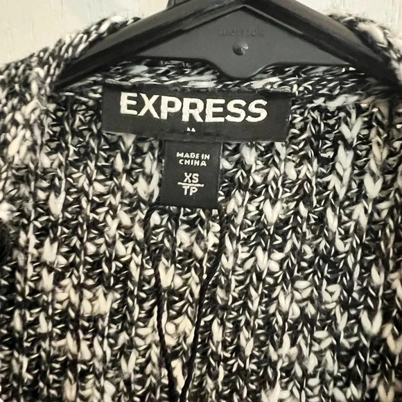 Express Women’s Gray Knit Tunic with Zipper Size XS Cozy, longline, warm - Picture 4 of 6